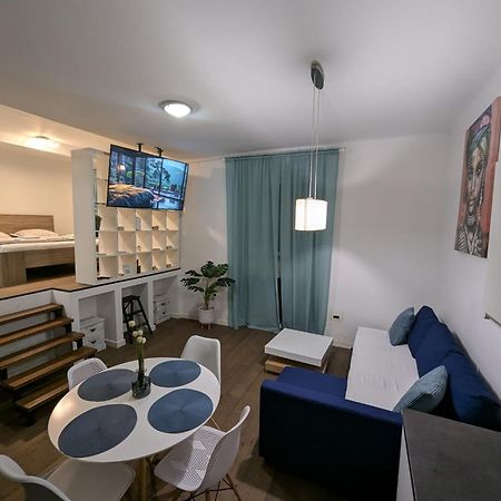 Fantabulous Downtown Abode W King Bed, 65" Tv, Washer And Tumble Dryer زغرب المظهر الخارجي الصورة